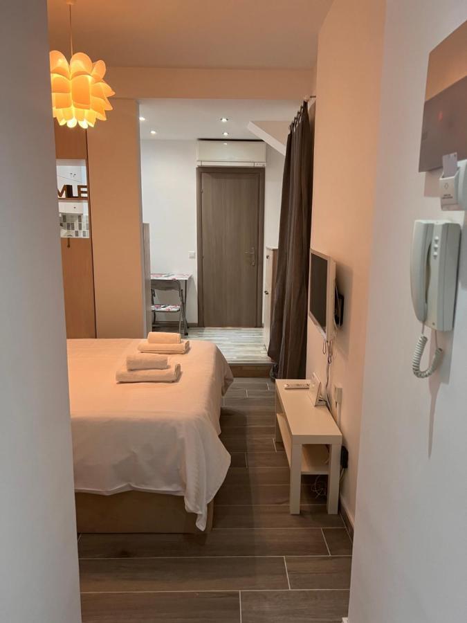 Small Budget Diamond Apartment In Agias Sofias. Thessaloníki Luaran gambar