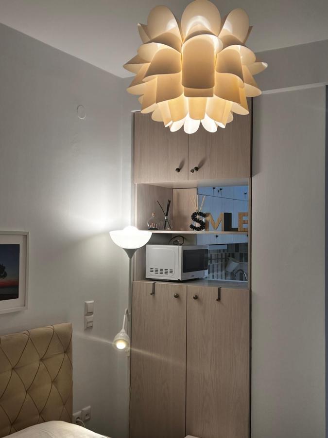 Small Budget Diamond Apartment In Agias Sofias. Thessaloníki Luaran gambar